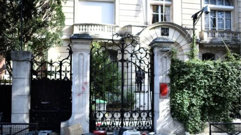 Κούρδοι επιτέθηκαν στην πρεσβεία του Ιράν στο Παρίσι